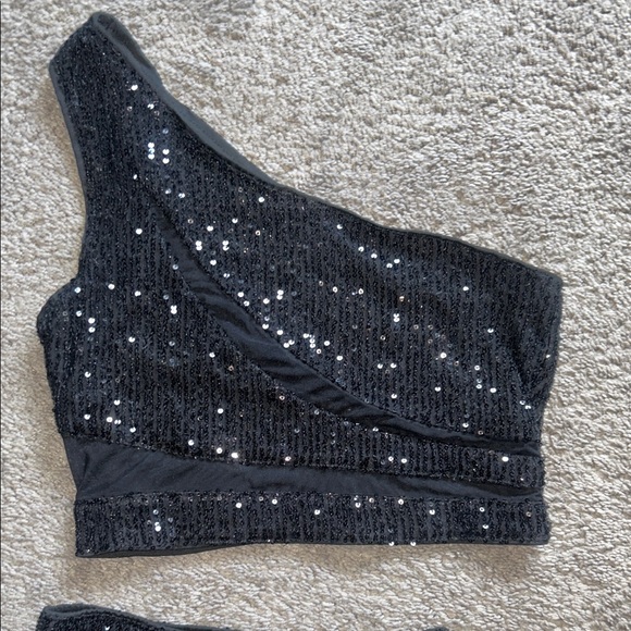 SHEIN Black Asymmetrical One-Shoulder Dress - Picture 3 of 4